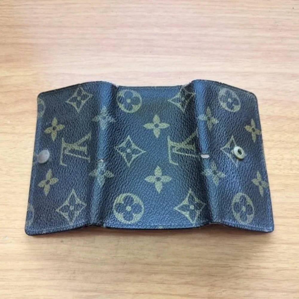 Louis Vuitton Monogram Key Holder/Wallet #918💥PRICE DROP💥